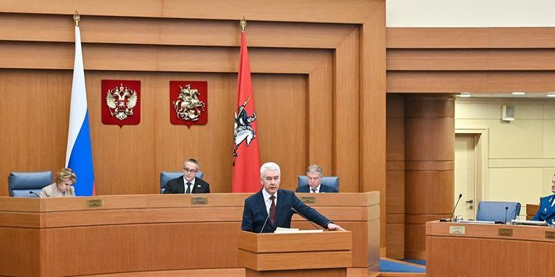 Собянин: Москва занимает второе место по размеру экономики среди мегаполисов мира