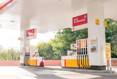 Нефтяные гиганты начали переносить добычу из стран Ближнего Востока